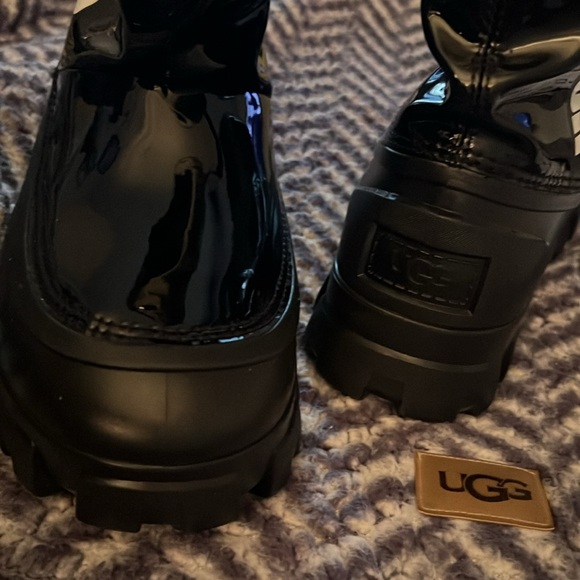 UGG Plush snow/Rain Boots - Picture 3 of 7